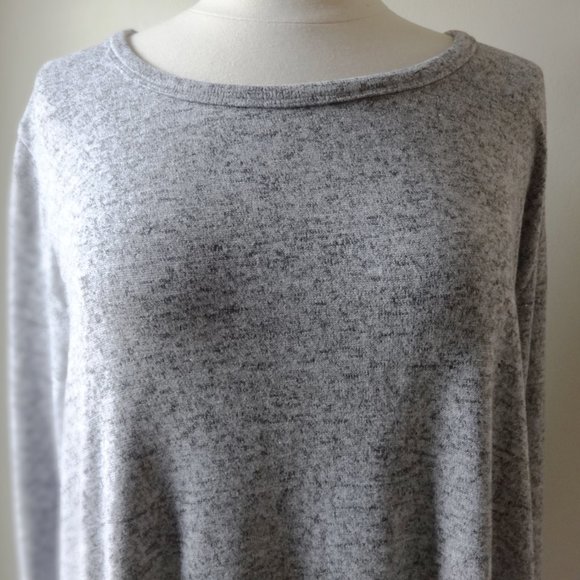 TORRID Ladies Gray Top Size 4X - Picture 3 of 12